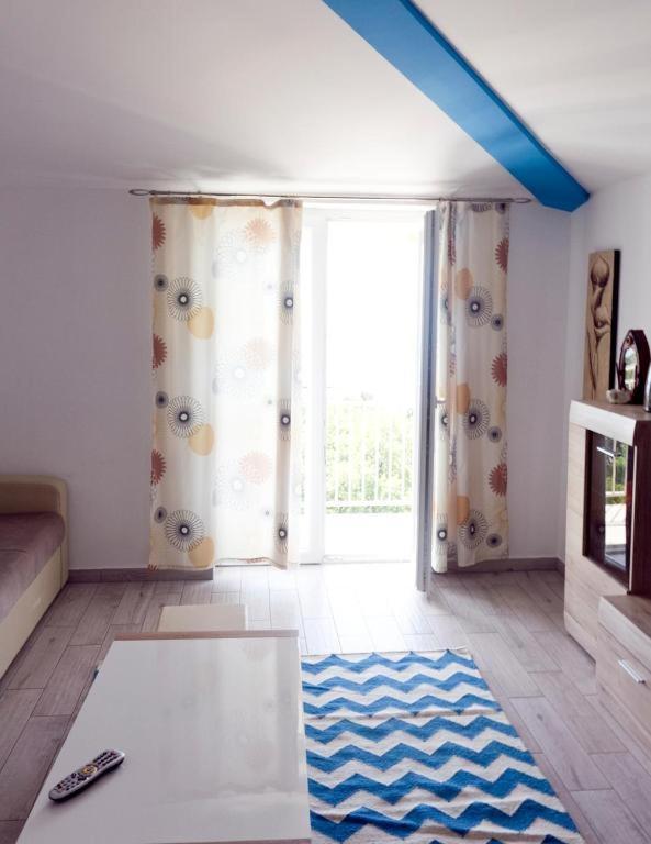 Apartmani Mira Klenovica Eksteriør bilde